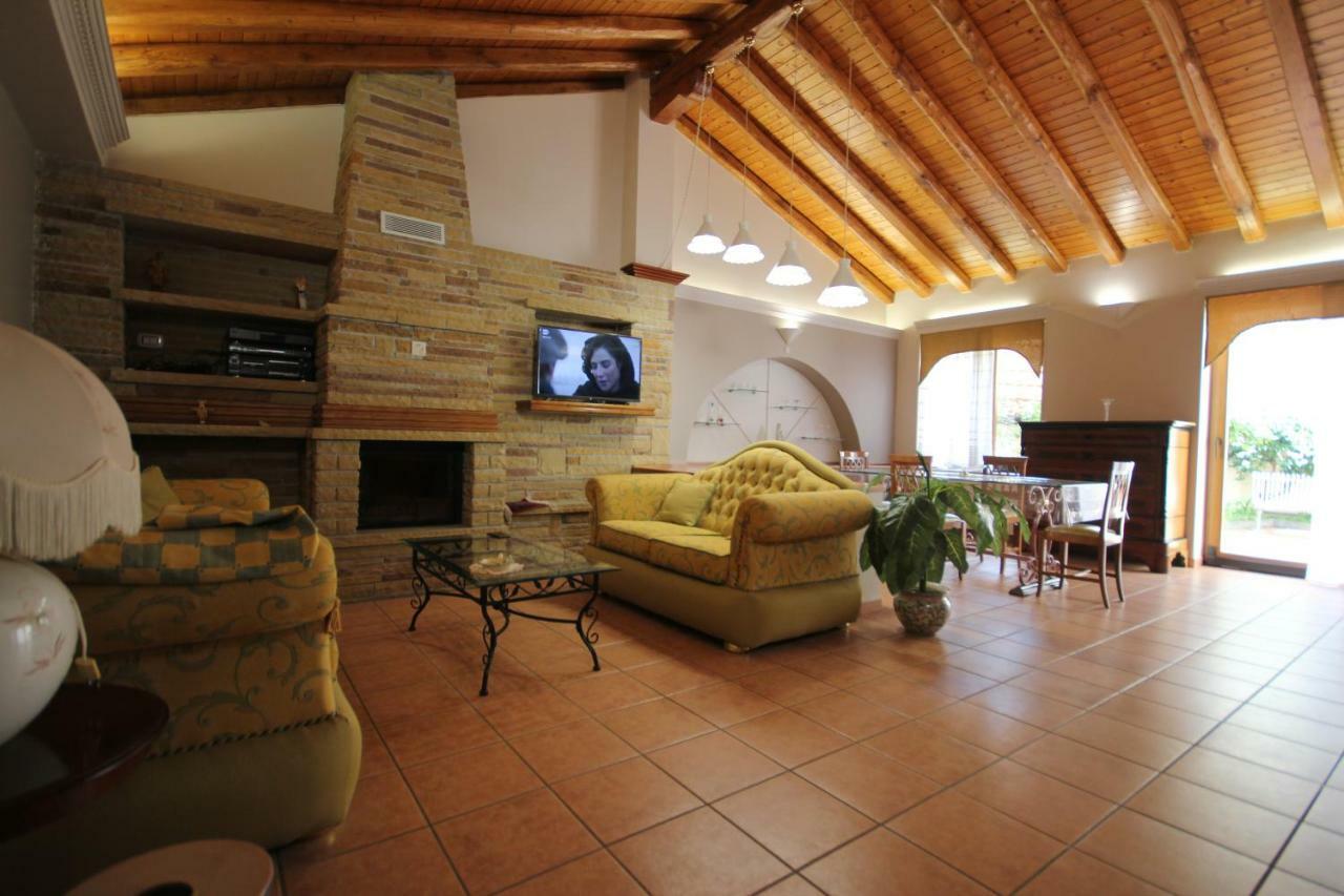 B&B Cortile Aurora Бронте Екстер'єр фото