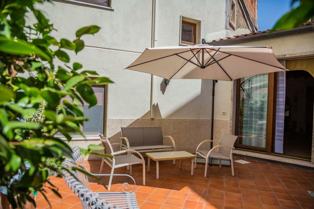 B&B Cortile Aurora Бронте Екстер'єр фото