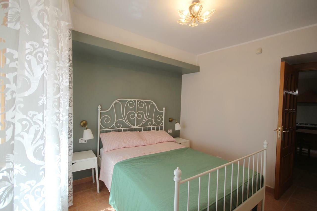 B&B Cortile Aurora Бронте Екстер'єр фото